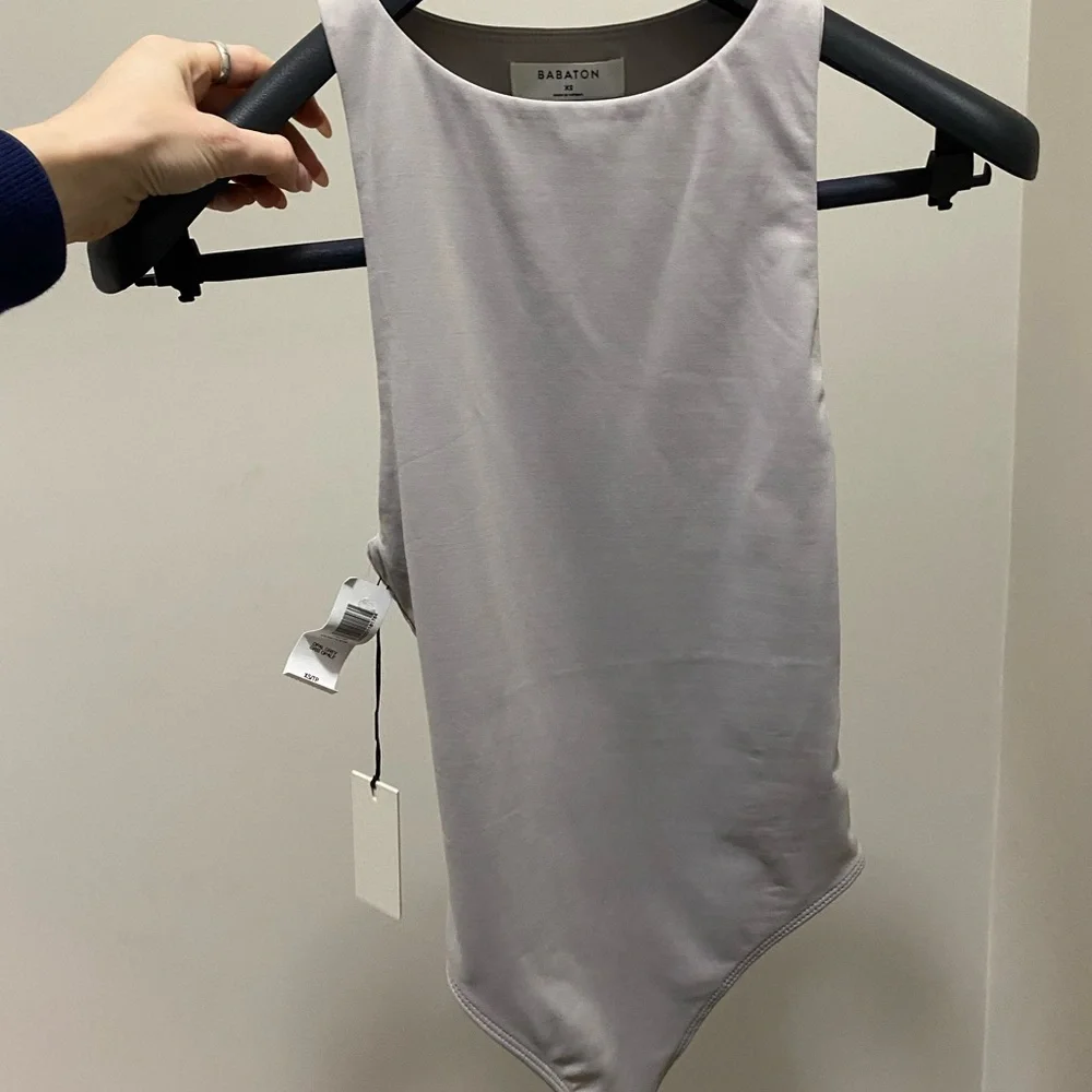 Aritzia Babaton Contour 90s bodysuit NWT in Opal Grey - Picture 7 of 9